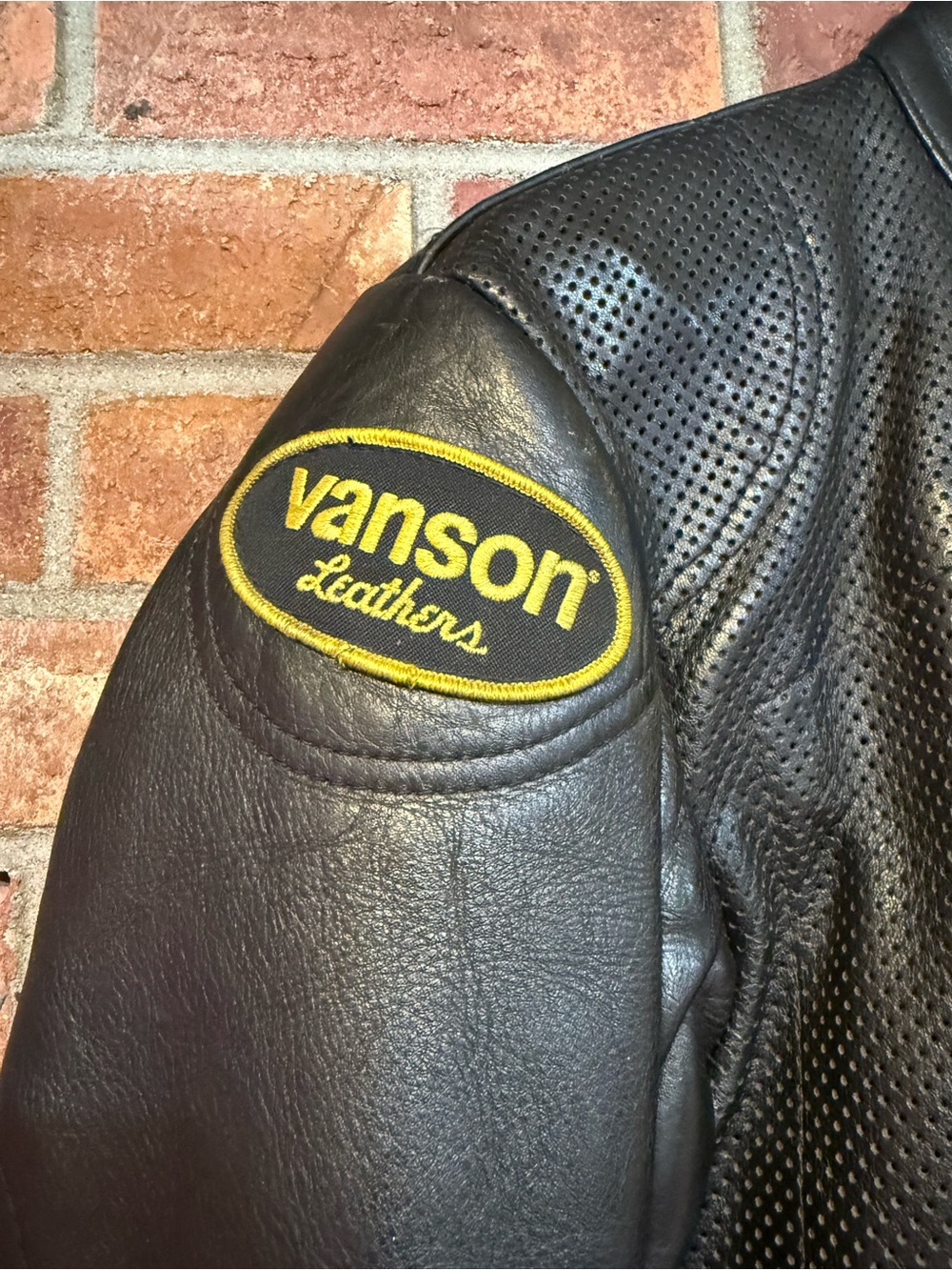 Vanson Cobra leather motorcycle vent jacket size 10 - Picture 2 of 13